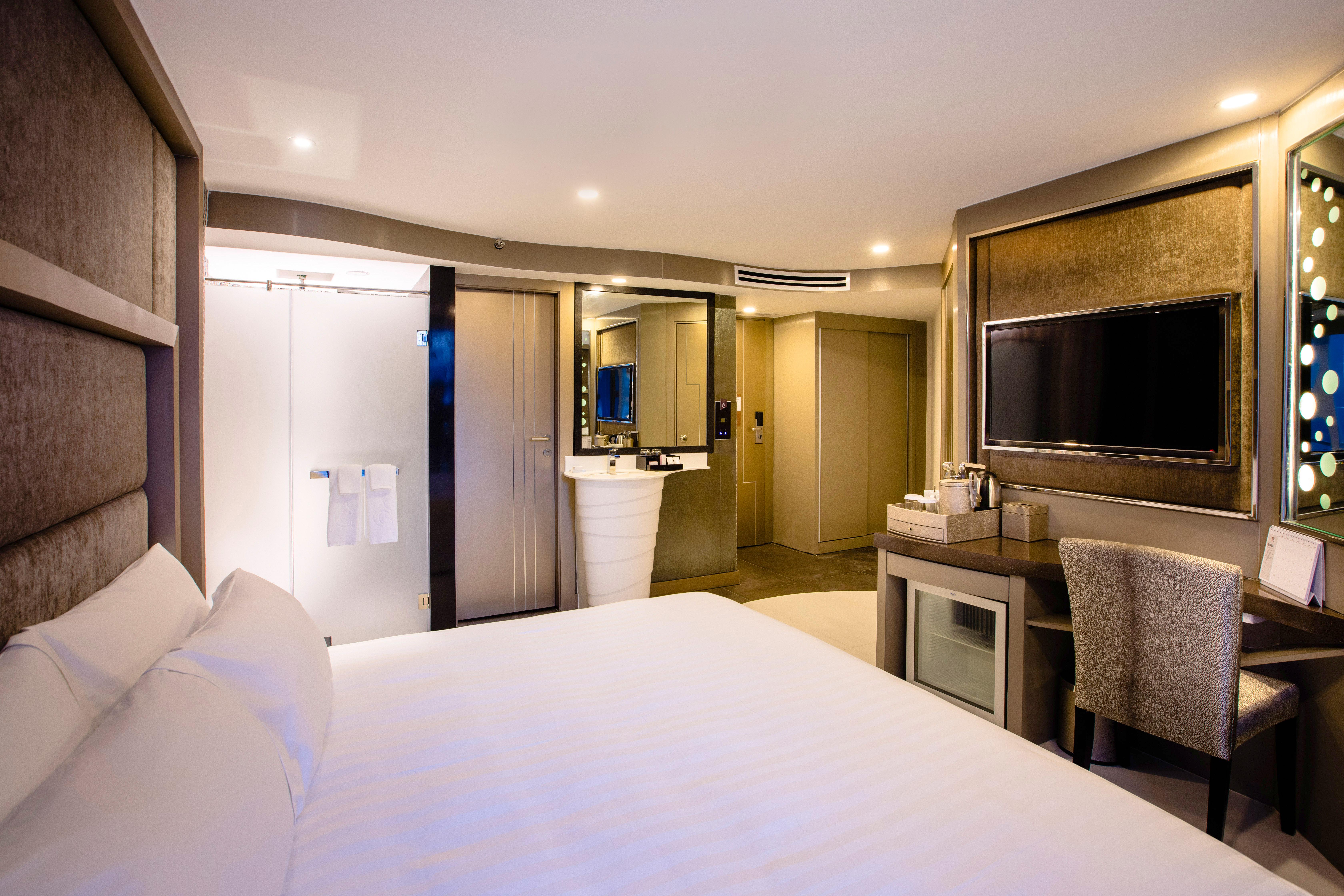 Azure Hotel Pattaya Exterior photo