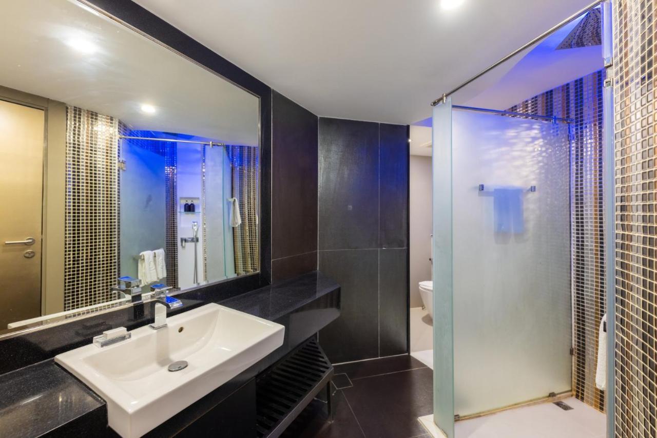 Azure Hotel Pattaya Exterior photo